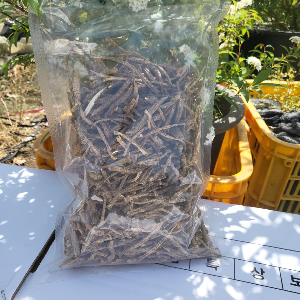 제주 말린 건조 더덕 더덕차 500g 건더덕 국내산 - 상품 이미지