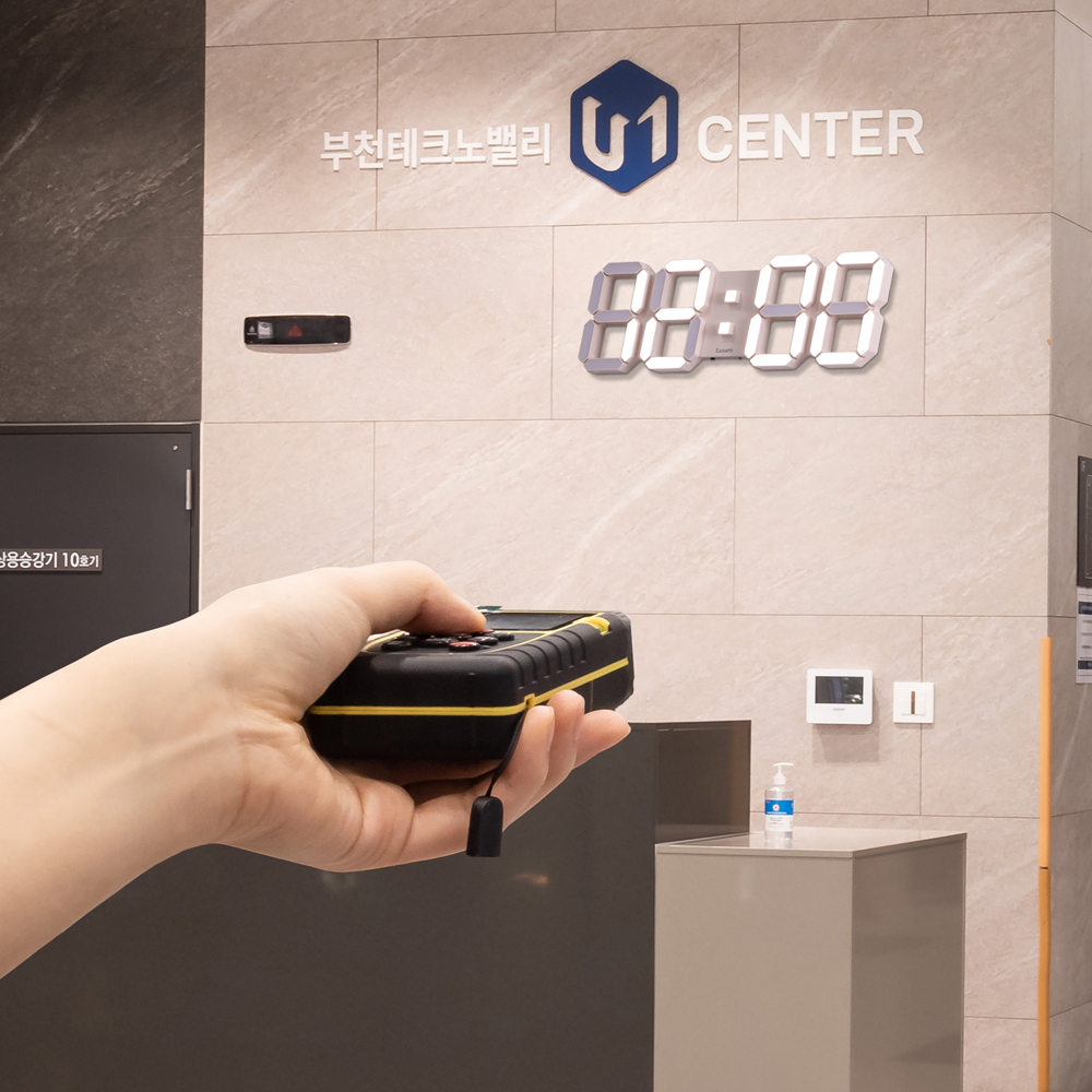 국산 루나리스 그랑데 위성 GPS 3D LED 대형 숫자 벽걸이 시계 54cm - 상세 이미지 2