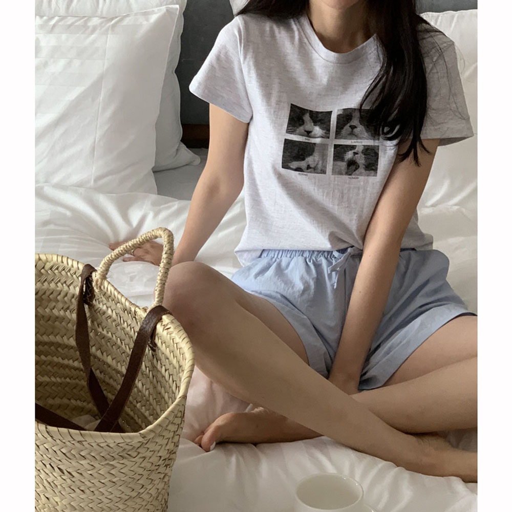 (무료배송) 오버무드 여성 여름신상 인생네컷 고양이 프린팅 라운드넥 세미크롭 미니 반팔티 2color - 상세 이미지 5