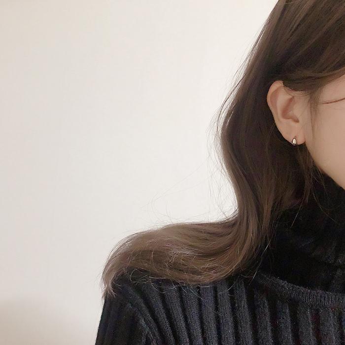 심플 미니 동글 볼륨 원터치 링 귀걸이 2컬러 티타늄 - 상세 이미지 3