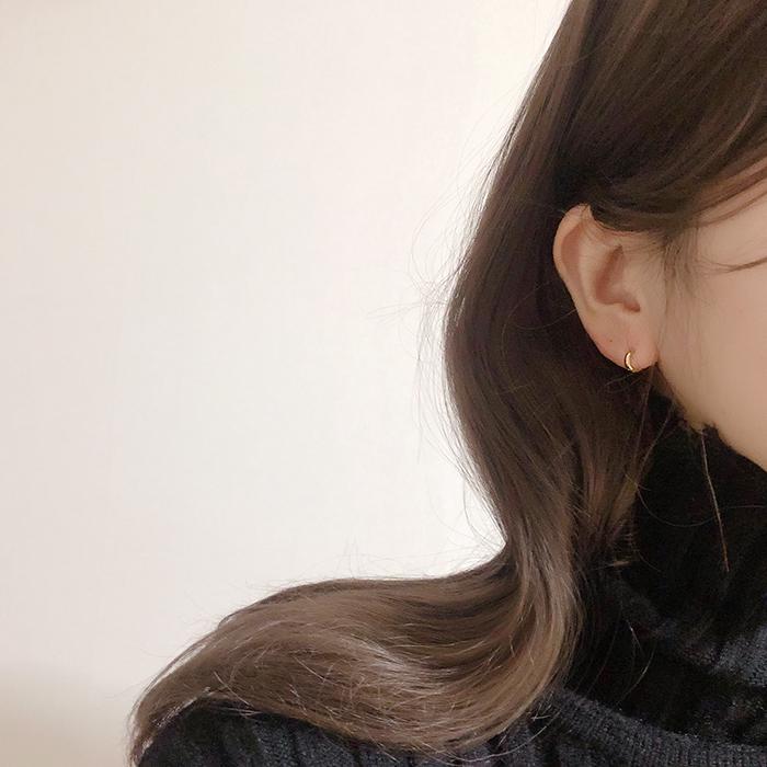 심플 미니 민자 원터치 링 귀걸이 2컬러 티타늄 - 상세 이미지 4