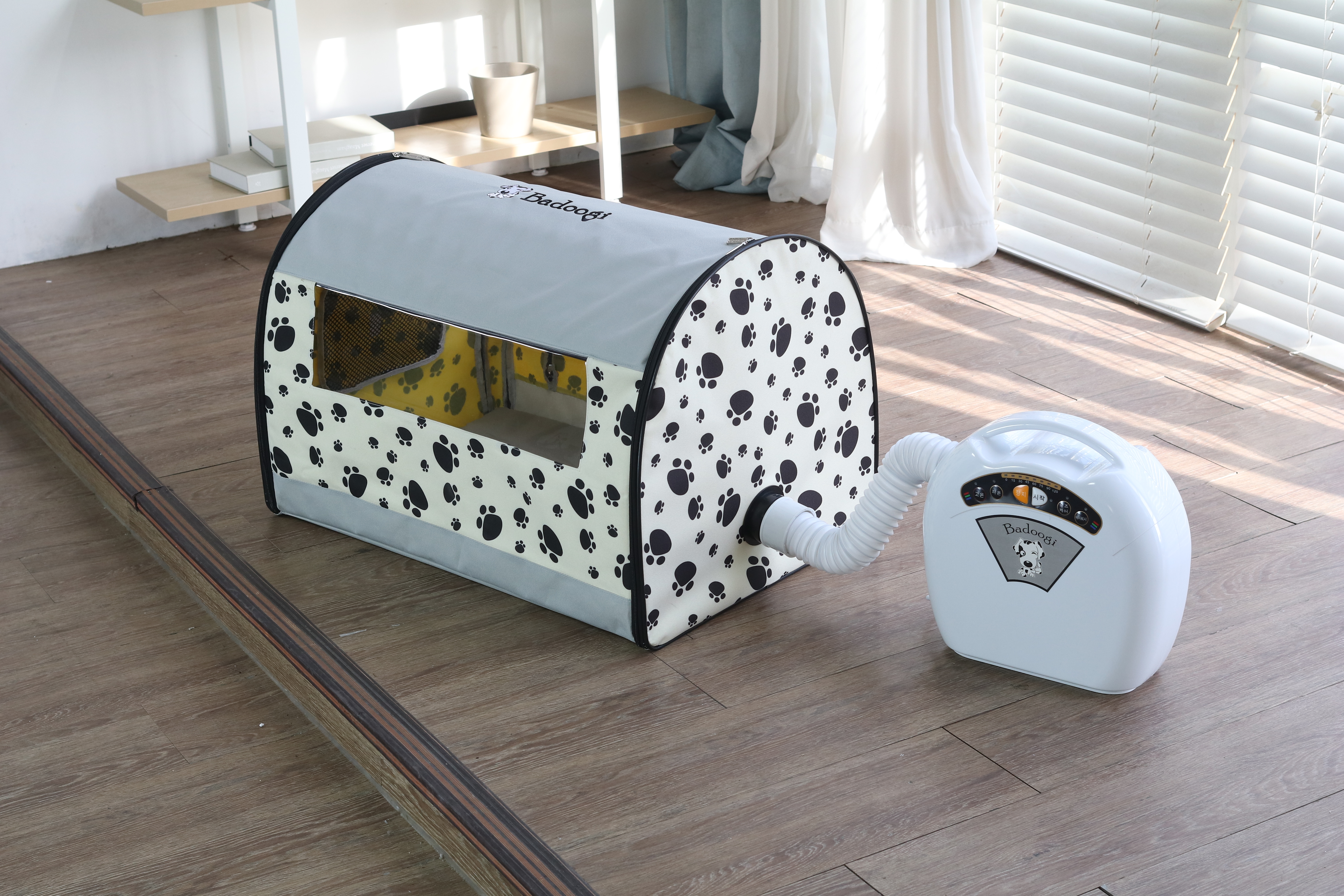 바두기 펫드라이룸 시즌4 중형 교감형 강아지 고양이 털말리기 드라이기 건조기