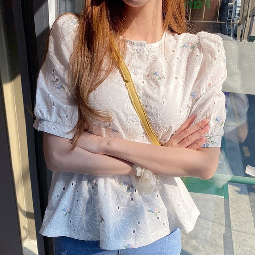 여름 펀칭 블라우스 꽃 플라워 자수 시원한 - 상세 이미지 2