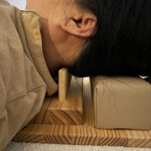 햇살공방 홈케어 일자목 거북목 경추 마사지 지압 베개 솔직 후기 | 실제 배치 사진 포함 - 상품 이미지 2