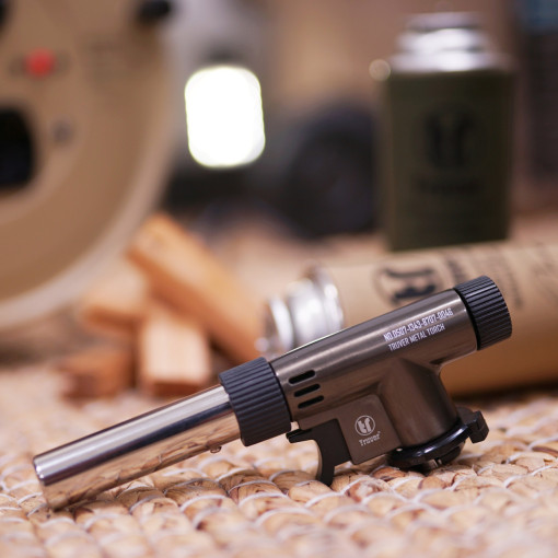 트루버 신형 자동 메탈 토치 캠핑 요리용 가정용 휴대용 캠핑용 불맛 부탄가스 액화방지