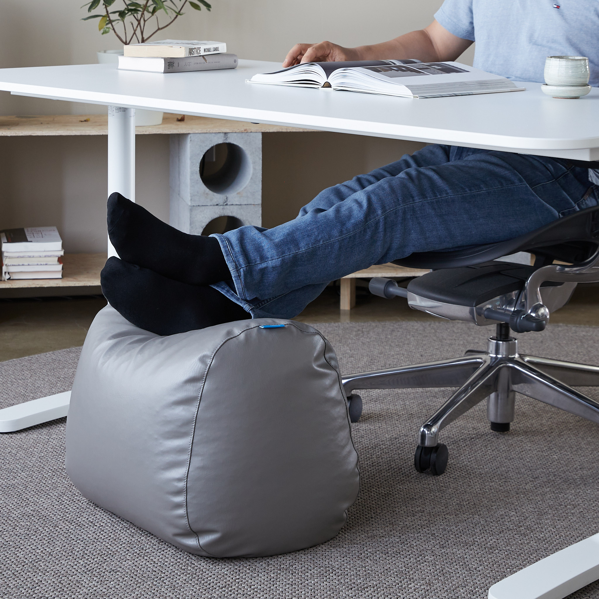 폴리몰리 빈백 PU 에그 풋스툴 발받침대 책상 의자 다리 쿠션 방수 스툴 공부 사무실