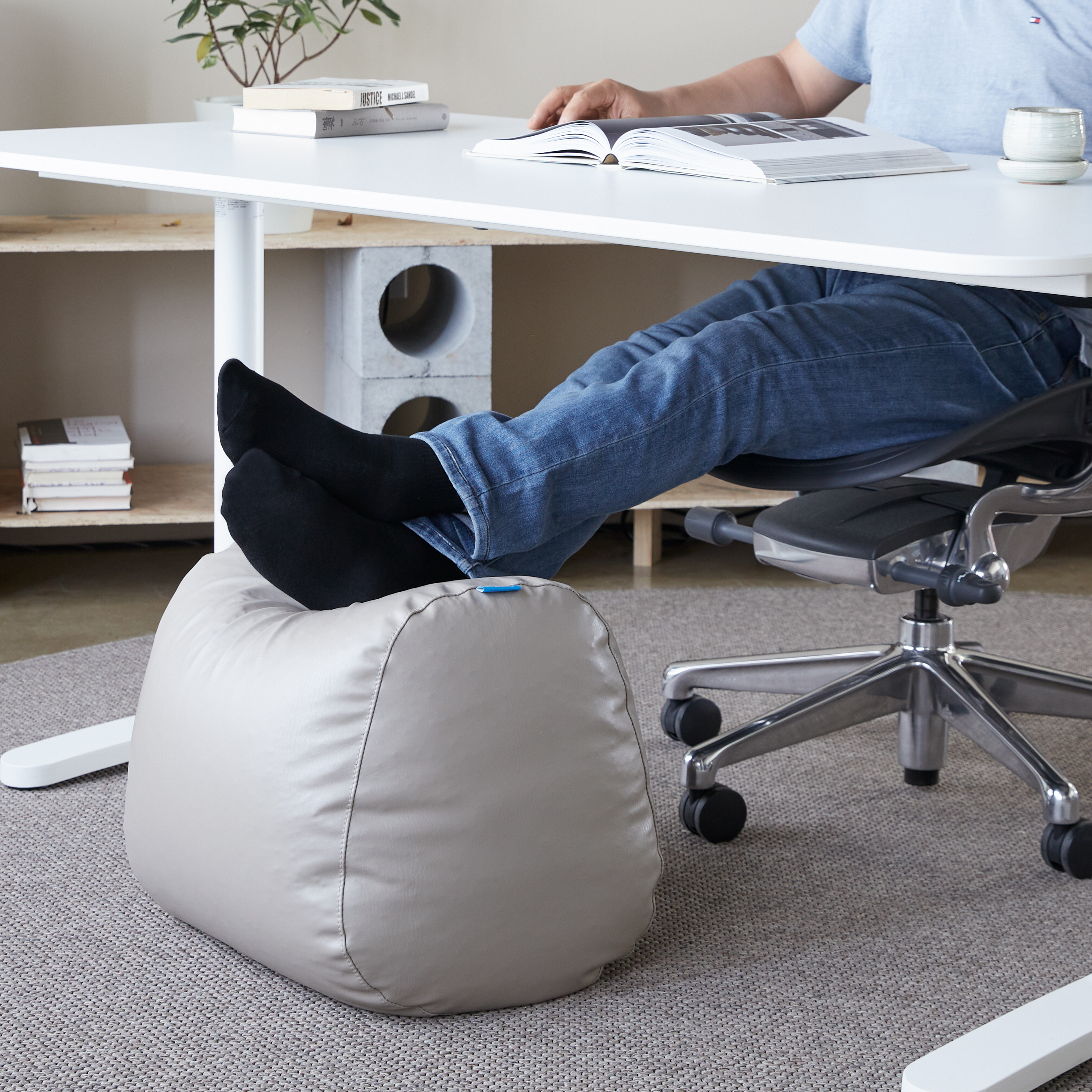 폴리몰리 빈백 PU 에그 풋스툴 발받침대 책상 의자 다리 쿠션 방수 스툴 공부 사무실