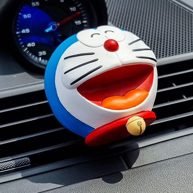 벨르아망 도라에몽 차량용 송풍구 방향제 탈취제 고체형 디퓨저 새차 선물 블랙체리
