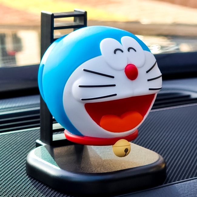 벨르아망 도라에몽 차량용 송풍구 방향제 탈취제 고체형 디퓨저 새차 선물 블랙체리