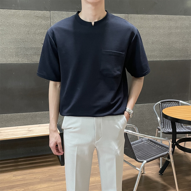 1+1 남자 퀸란 여름 넥슬릿 포켓 라운드 반팔티 이미지 2