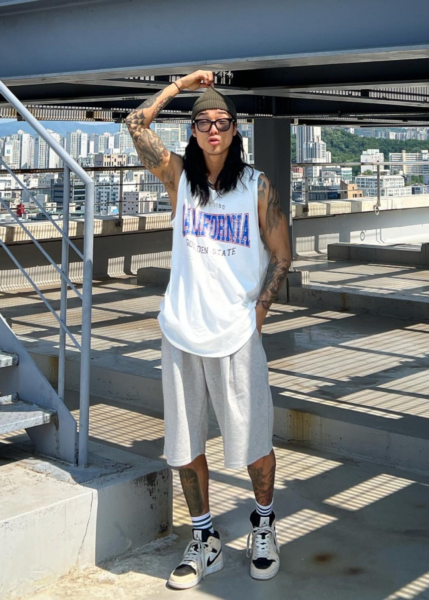 %ED%99%94%EC%9D%B4%ED%8A%B8_%EC%9D%BC%EC%83%81%EC%BB%B7KakaoTalk_Photo_2023-05-17-15-01-18_024