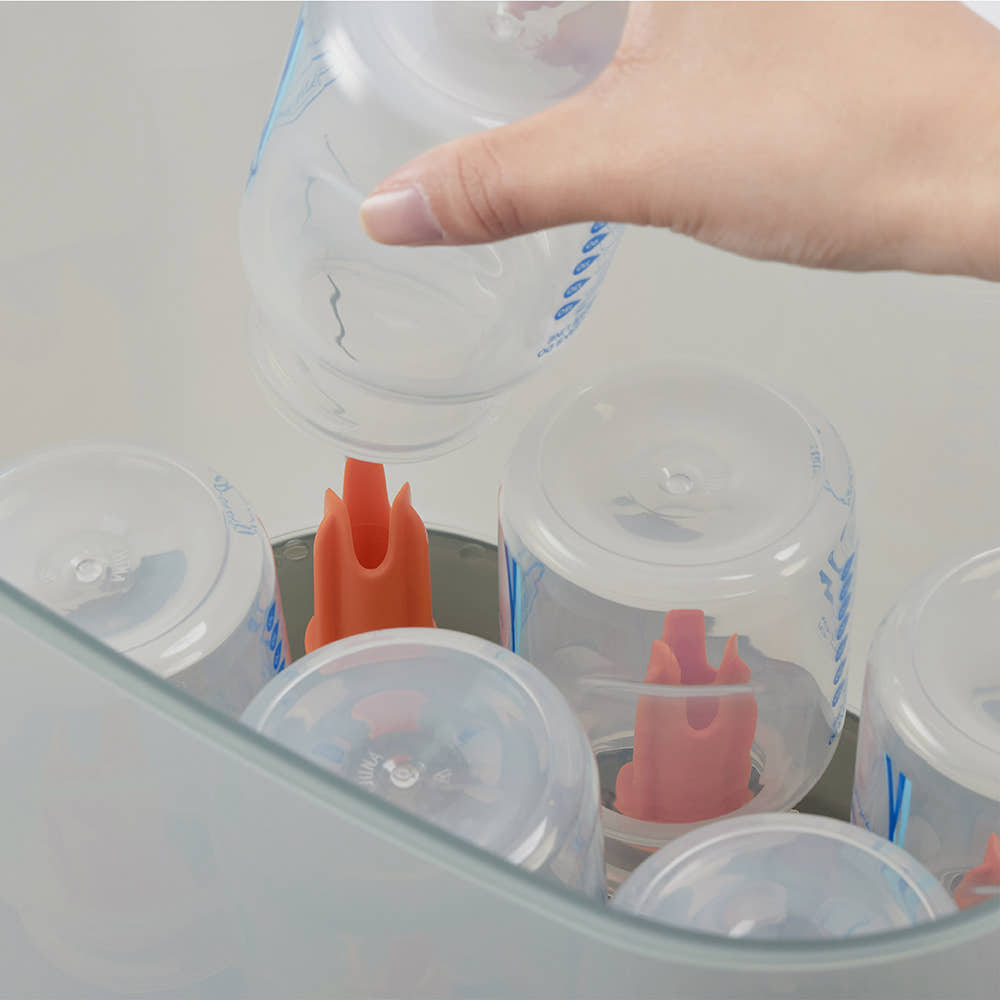 스팀 소독 장면