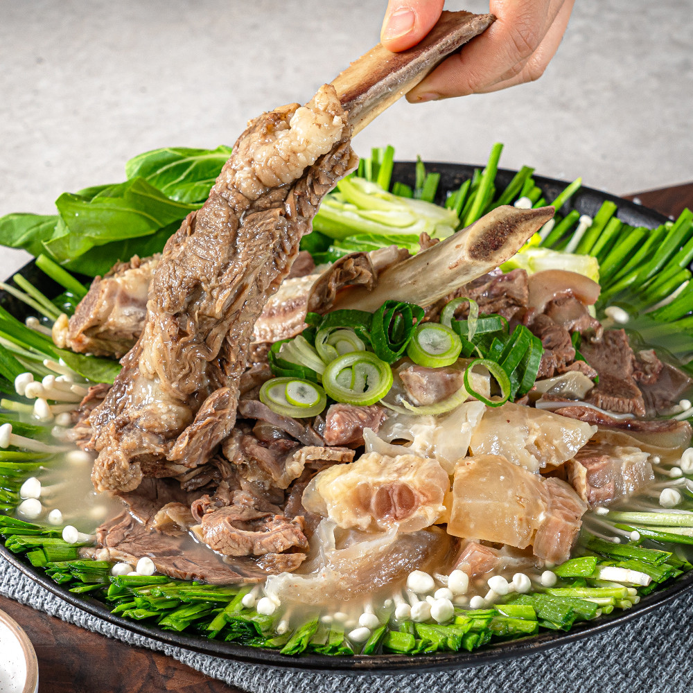 캠핑 음식 요리 밀키트 아롱사태 스지 야채팩 밀키트 수육 전골