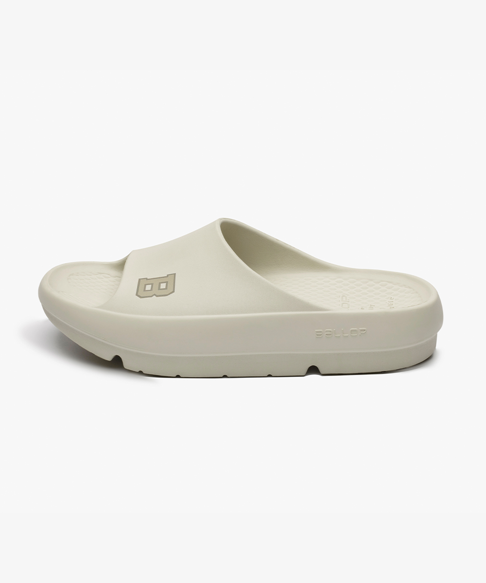 밸롭 클라우드 슬라이드 두 켤레 구매시 추가 할인