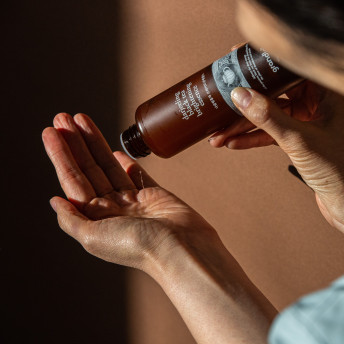 그란디디에 다즐링 블랙티 브라이트닝 홍차에센스 미백 광채 속보습 스킨케어 146ml, 1개 - 상세 이미지 4
