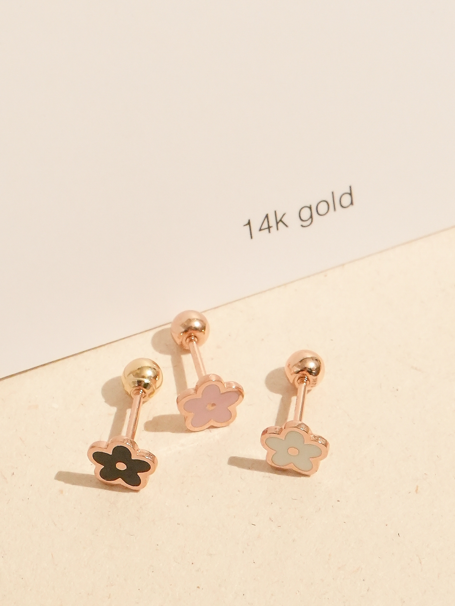14k 쁘띠 플라워 에폭시 피어싱 귀걸이 기본 레이어드 골드 데일리 - 상세 이미지 4