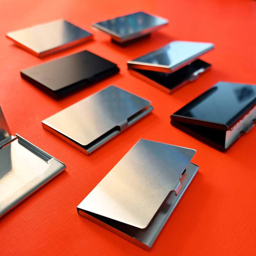 익스큐브 이니셜 각인 스틸 명함케이스 지갑 제품 이미지