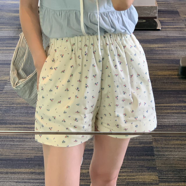 SALE *maje* フラワークロシェショートパンツ Embroidered floral shorts White For Women | Maje