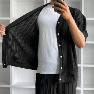 남자 다윈 여름 오버핏 플리츠 반팔 가디건 아이보리 블랙 착용 후기 | 사이즈/핏 총정리 - 상품 이미지 4