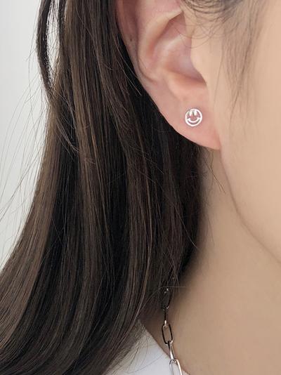 (무배/실버925) all silver 미니미 스마일 스터드 귀걸이 - 메인 이미지