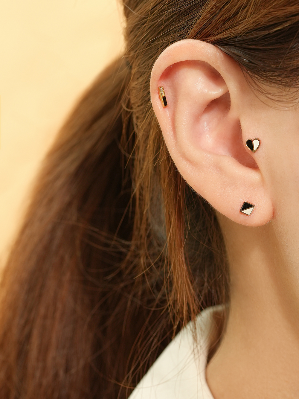 14K 하프 컬러 하트 피어싱 귀걸이 - 상세 이미지 3