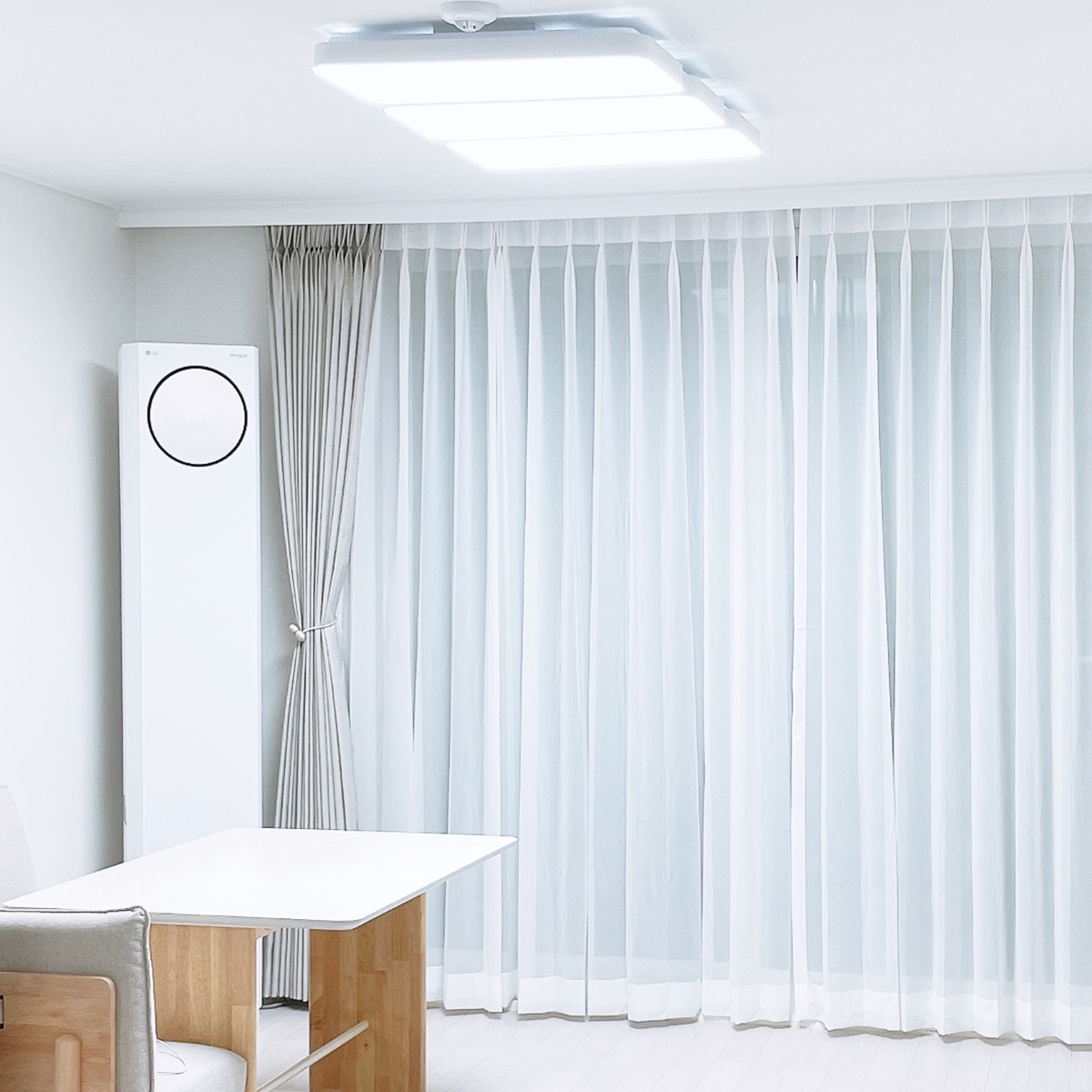 아르일랑 쉬폰 차르르 커튼 거실 안방 커텐 1cm 나비주름 금속핀 발수 부들쉬폰 화이트