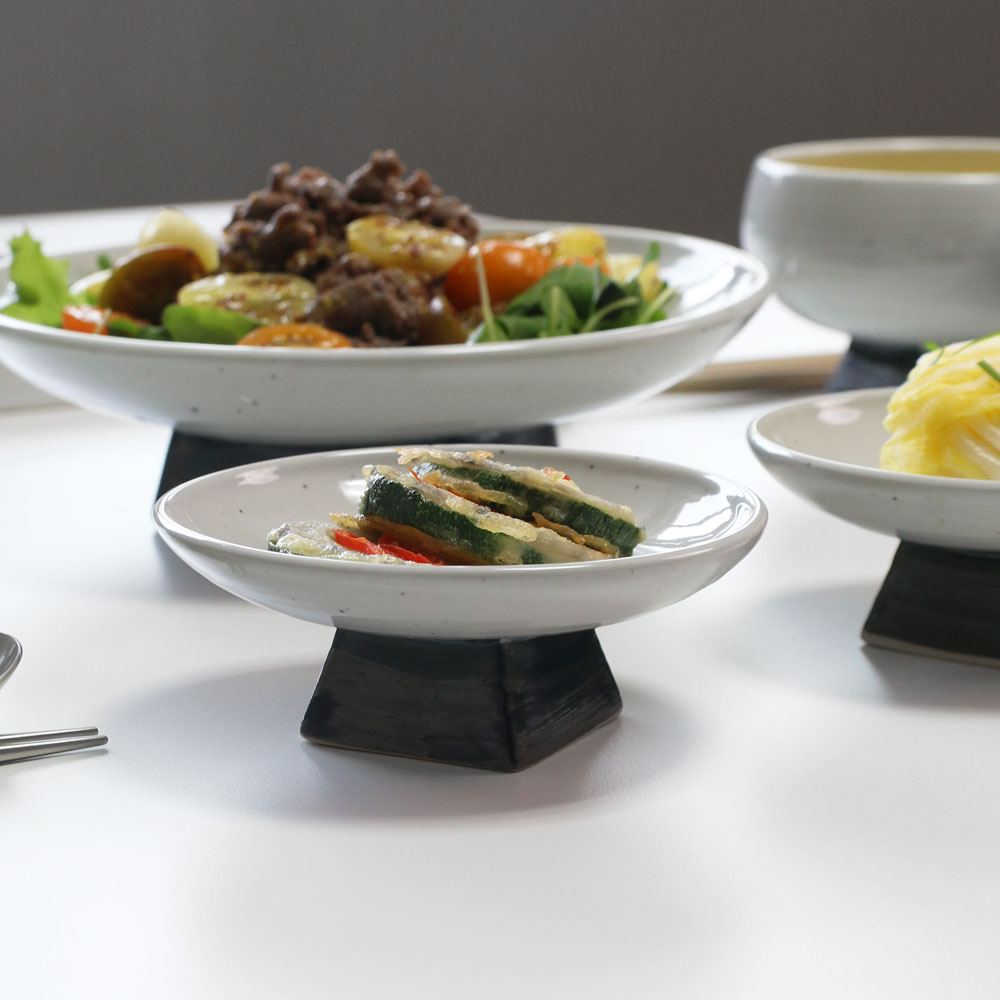 묘미 도자기 앞접시 디저트 소찬기 작은 반찬 구프 굽 그릇