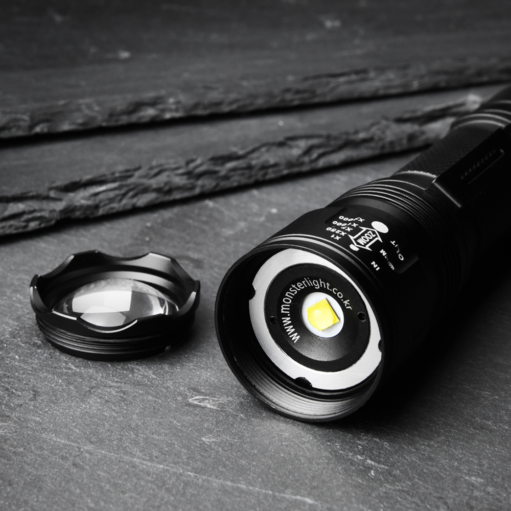 몬스터라이트 퀀텀 익스트림 충전식 LED 줌 후레쉬 라이트 손전등 해루질 써치 캠핑 랜턴