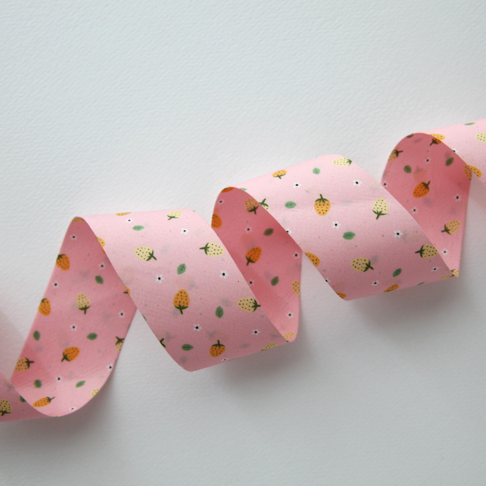 잔잔한 딸기 리본 폭 3.9cm 길이90cm리본공에 DIY 재료 - 상세 이미지 4