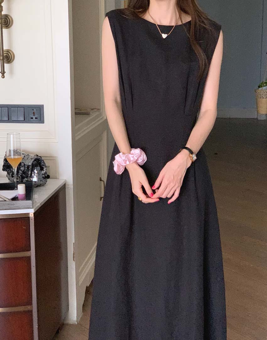 알로하 썸머 라운드넥 민소매 허리 뒷밴딩 라인 A라인 핀턱 주름 여름 하객룩 단정 플레어 맥시 롱 원피스 코튼 드레스 - 상세 이미지 2