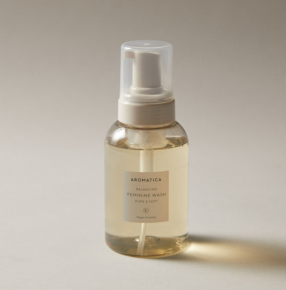 아로마티카 퓨어 앤 소프트 여성청결제 300ML 이너퍼퓸 와이클렌저 y존케어 저자극 페미닌워시 제품 이미지