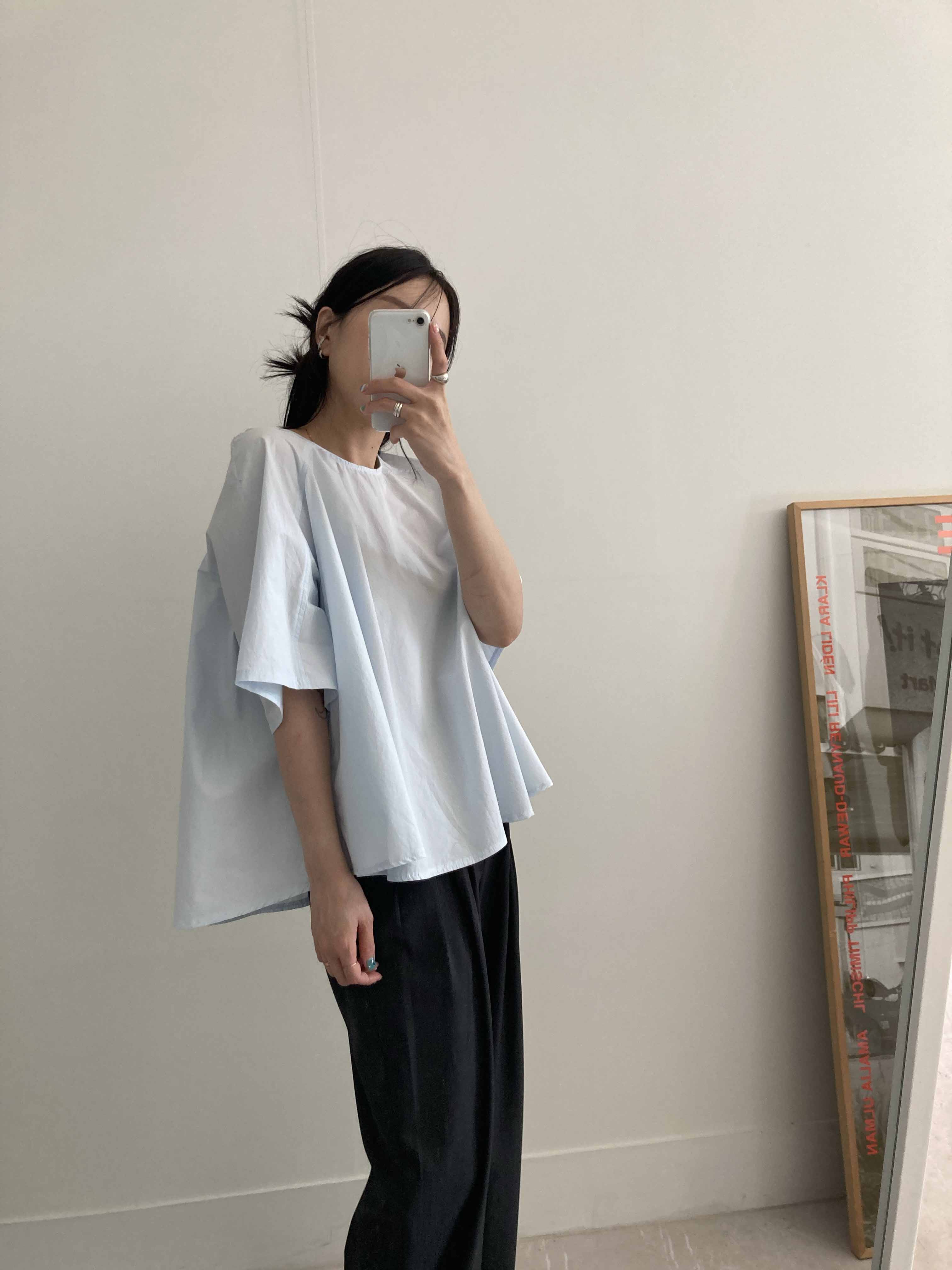 much flare loose fit blouse - 링거인무드