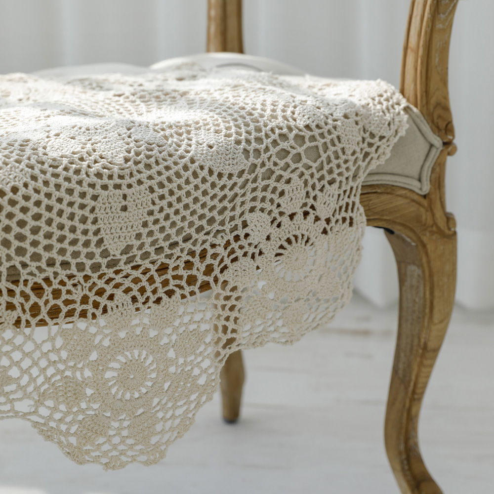 카일라 크로쉐 원형 손뜨개 테이블보 매트 55-60cm