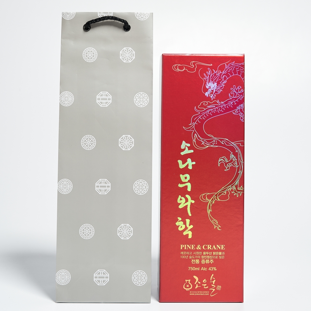 소나무와학 43도 750ml 용두산조은술 우리술품평회 대상 증류주(케이스,쇼핑백 포함) - 상세 이미지 2
