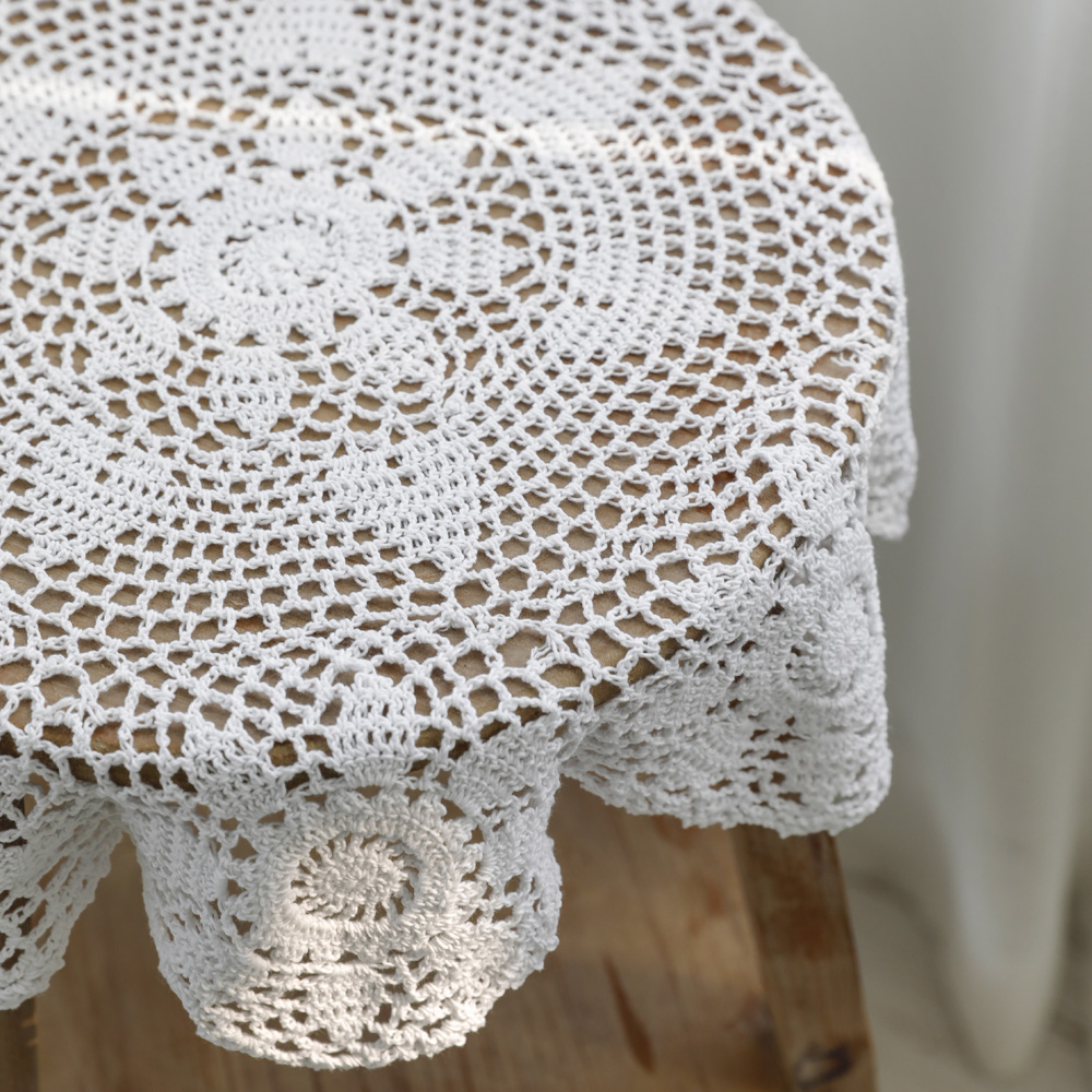 카일라 크로쉐 원형 손뜨개 테이블보 매트 55-60cm