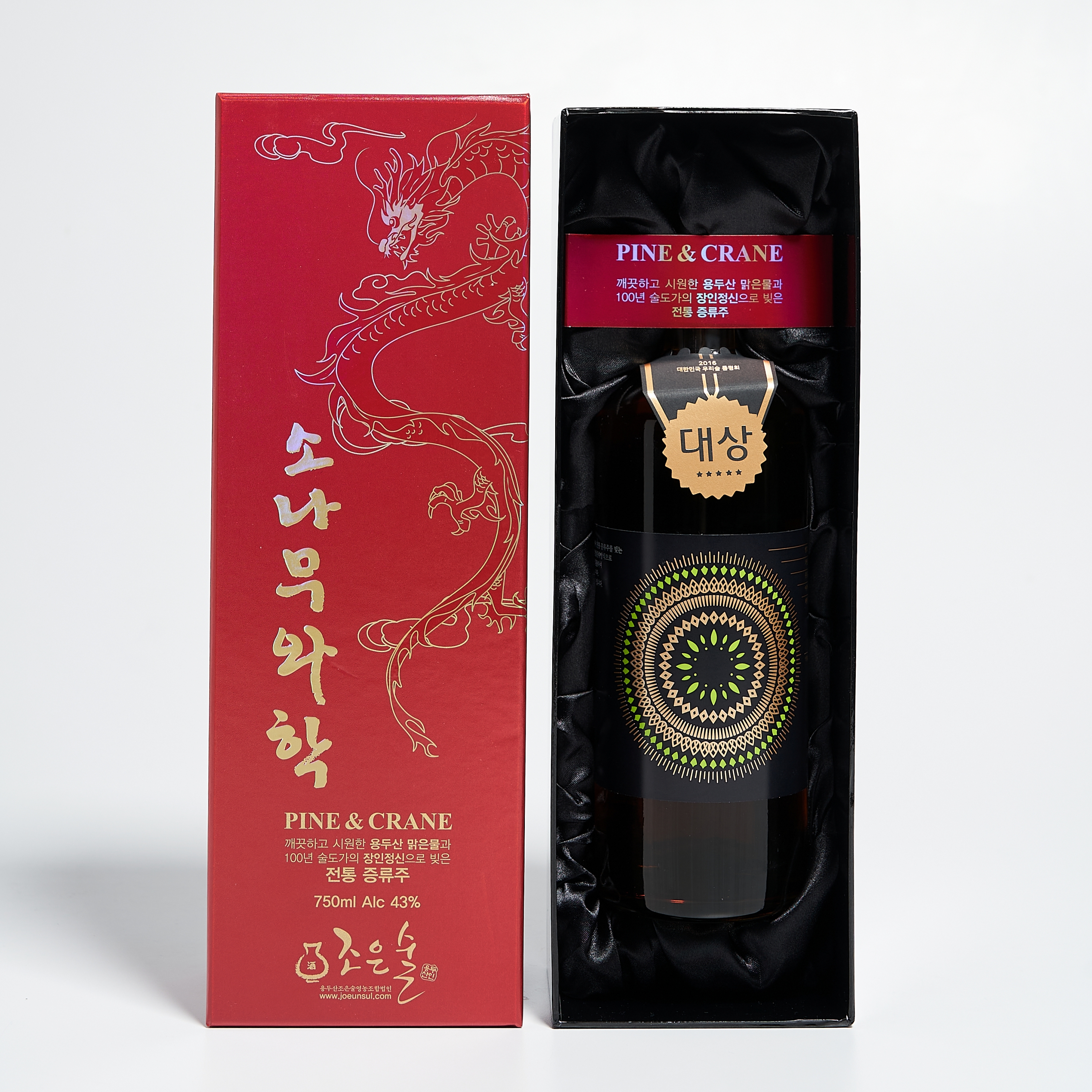 소나무와학 43도 750ml 용두산조은술 우리술품평회 대상 증류주(케이스,쇼핑백 포함) - 메인 이미지