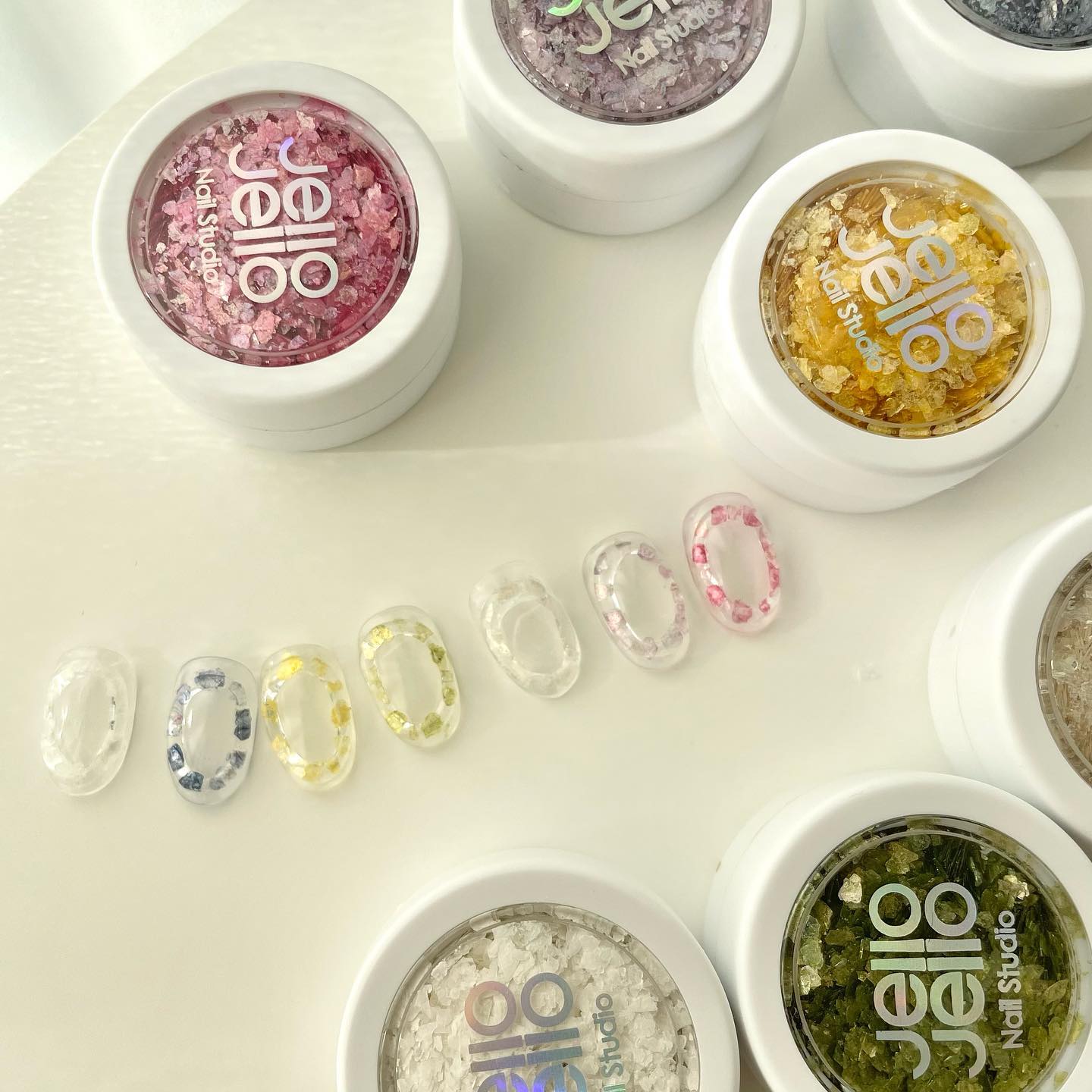 JelloJello Petal glitter application sample