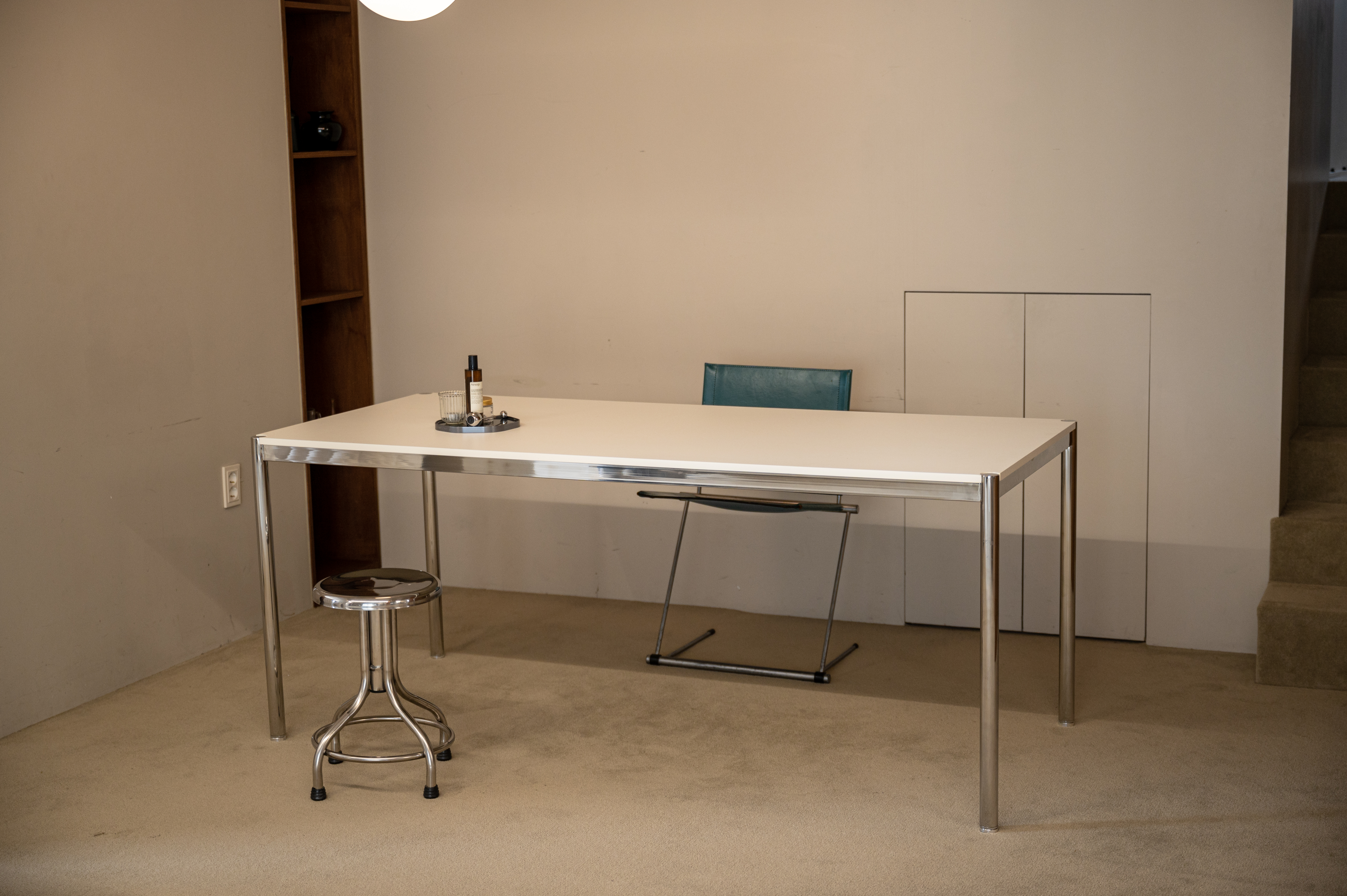 CH9  WHITE  화이트 6인 8인 유리테이블 크롬다리 스테인리스다리 유에스엠 할러  USM Haller Table