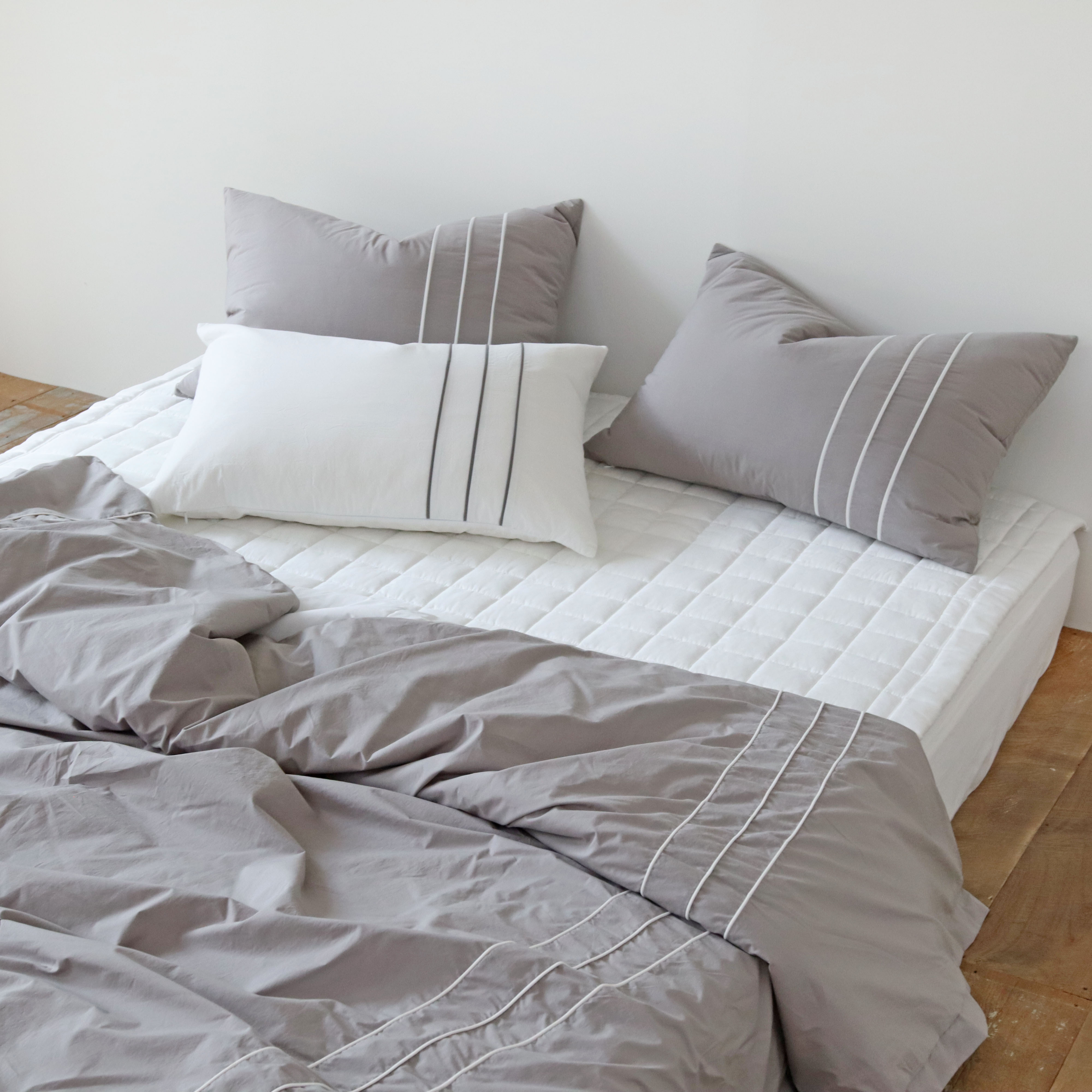 미드나잇 여름 냉감 미끄럼방지 쿨매트 듀라론 항균 침대패드 Q/K