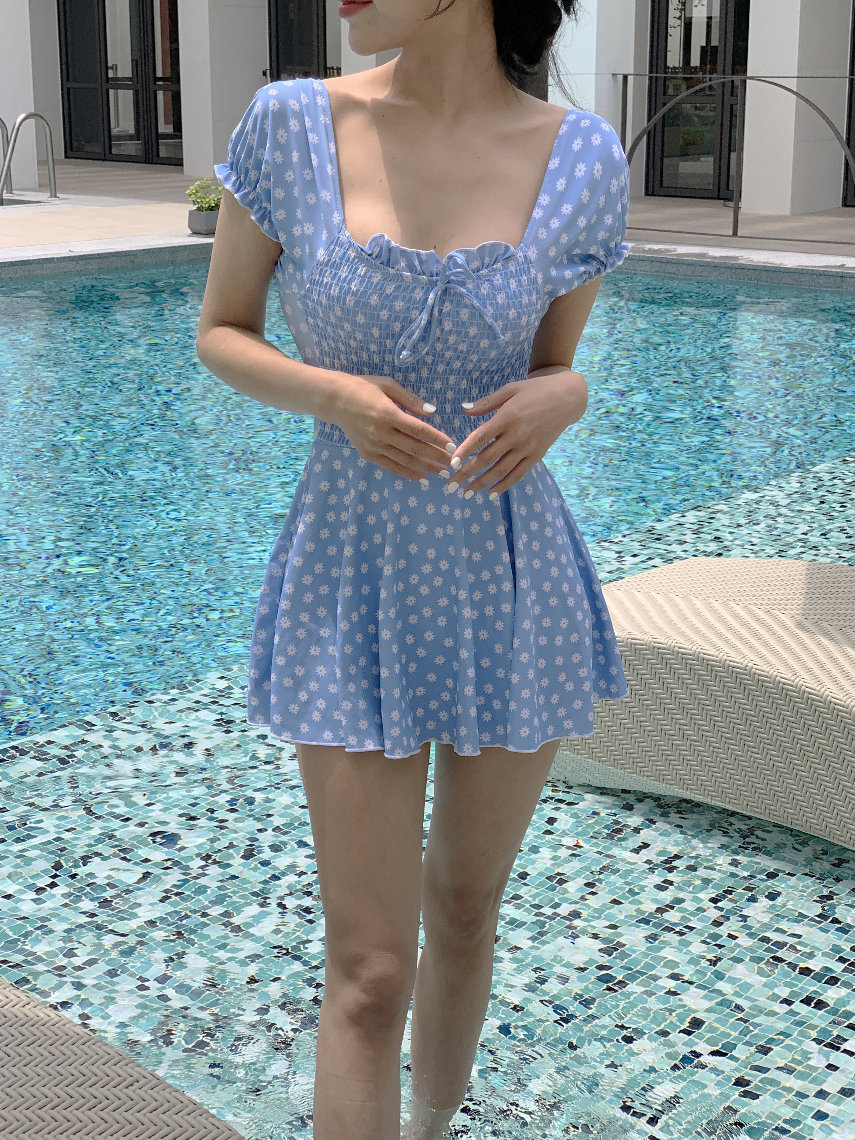 리터 스퀘어넥 나염 플라워 꽃무늬 퍼프 스모크 밴딩 리본 프릴 플레어 원피스 수영복 모노키니 - 상세 이미지 5