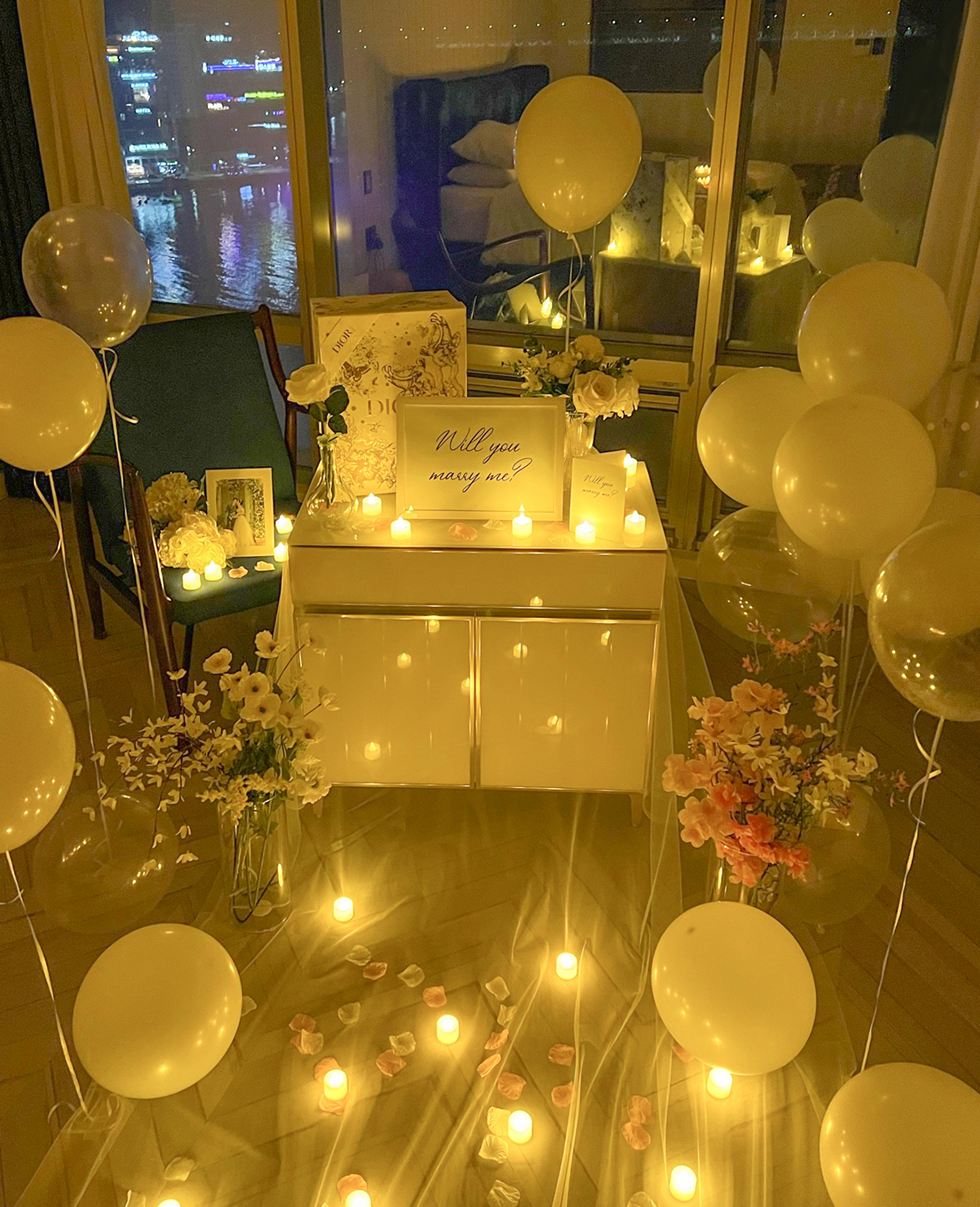 프로포즈 용품 세트 소품 결혼 이벤트 답 트렁크 풍선 액자 로즈골드 이미지 2