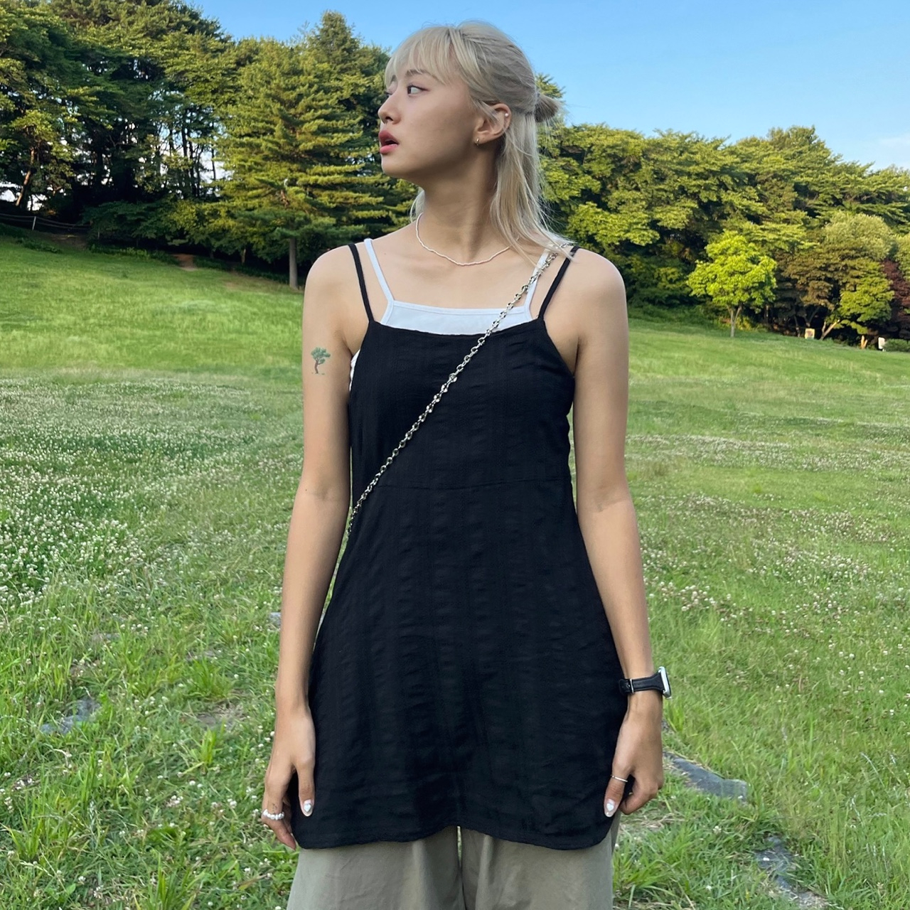 뒷트임원피스 민소매 미니 레이어어드원피스 바캉스원피스 시밀러룩 - 상세 이미지 4