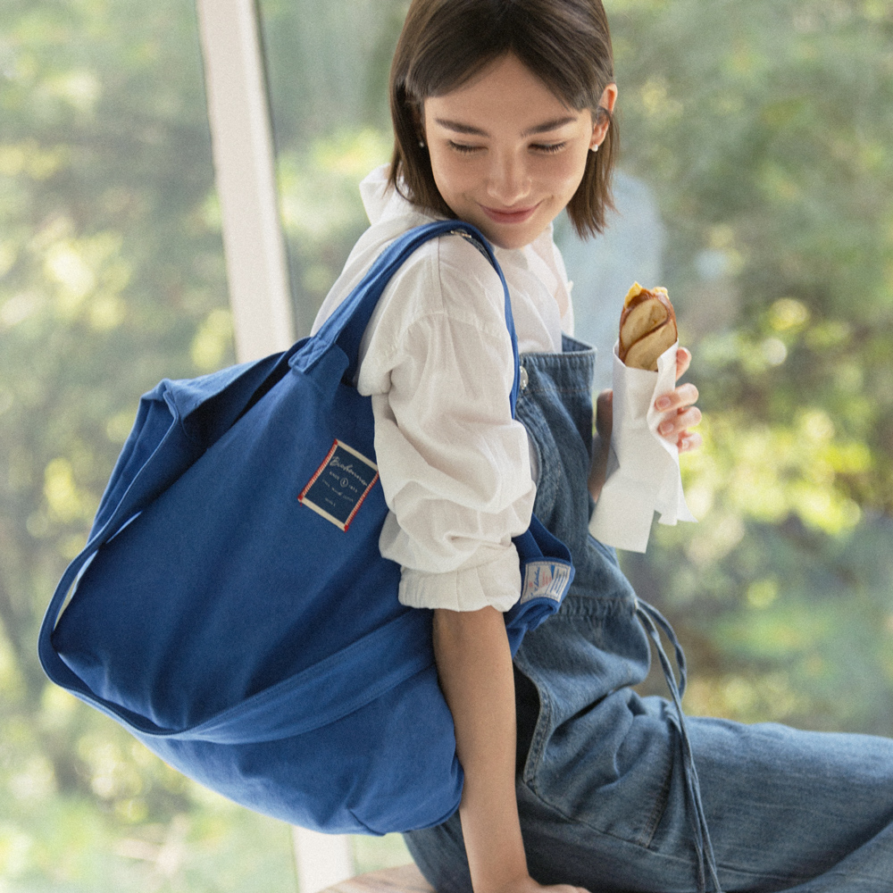 캔버스 크로스 바디 with 후지킨바이  Canvas Cross Body with FUJI KINBAI - 상품 이미지
