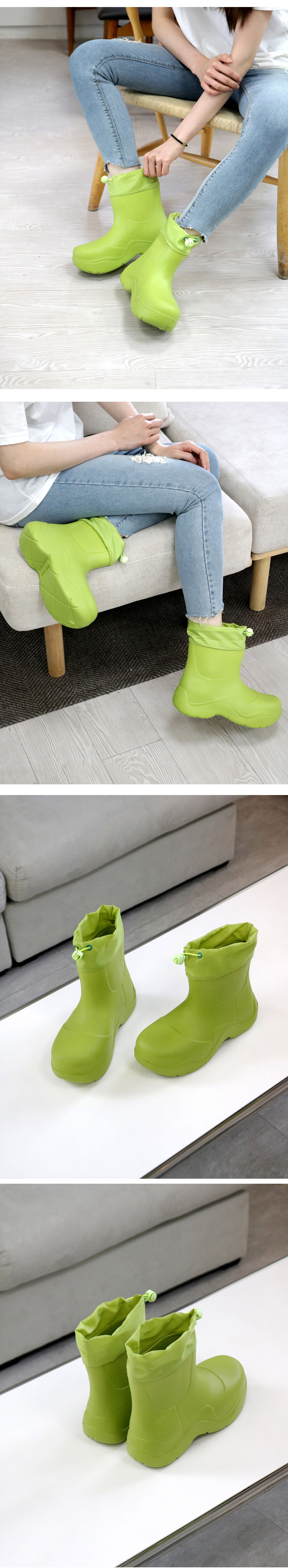 da-rainboots-img2.jpg