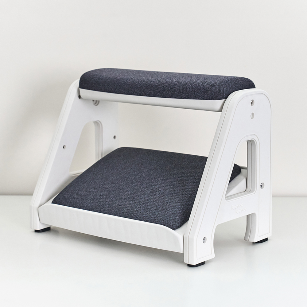 피치트렌디 풋쉬풋쉬 발받침대 사무실 컴퓨터 책상 발판 국산 다리받침대 화이트-블랙