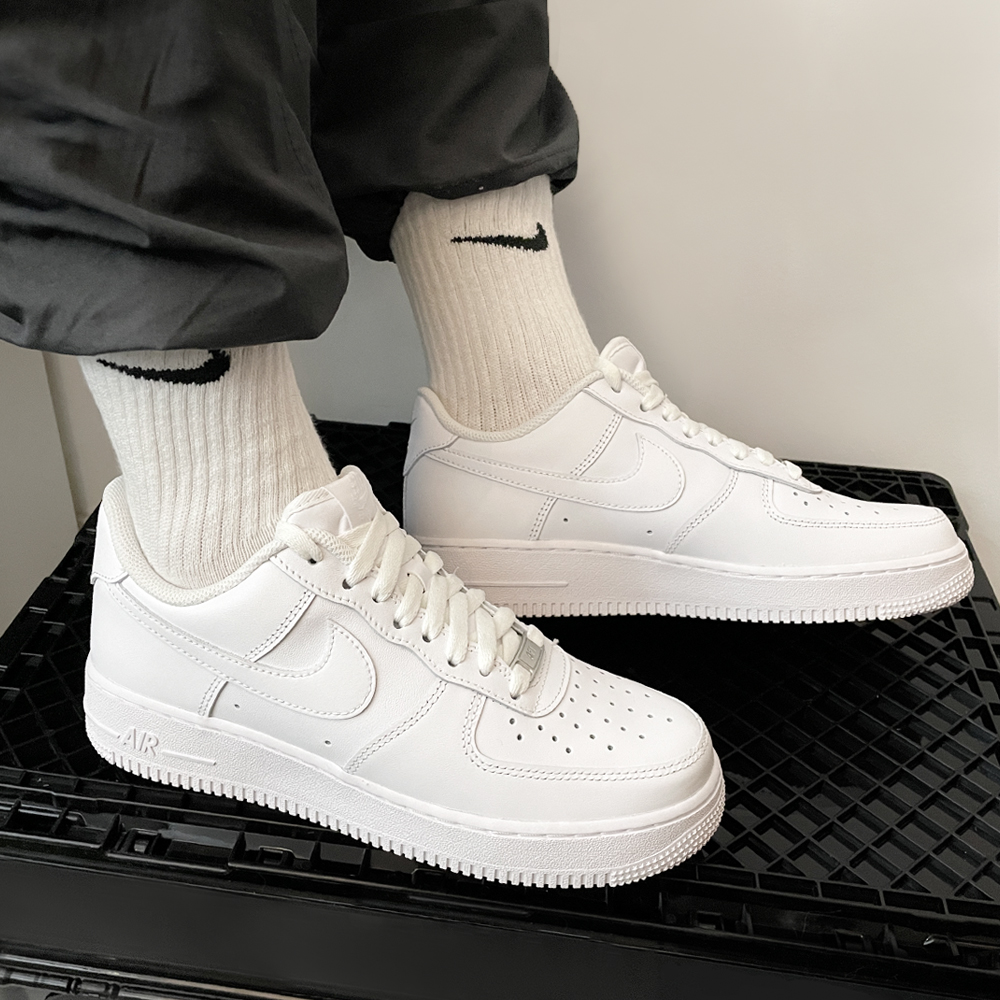 나이키 에어 포스 1 07 로우 올백 블랙 흰검 화이트 검흰 올검