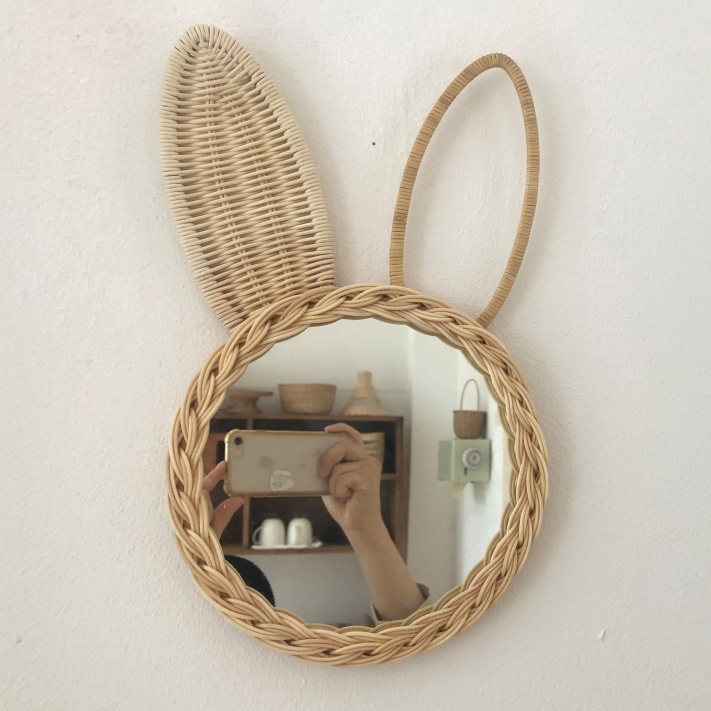 라탄 토끼 거울 원형 벽걸이 거울 아이방 인테리어 소품(직경20cm) - 상품 이미지