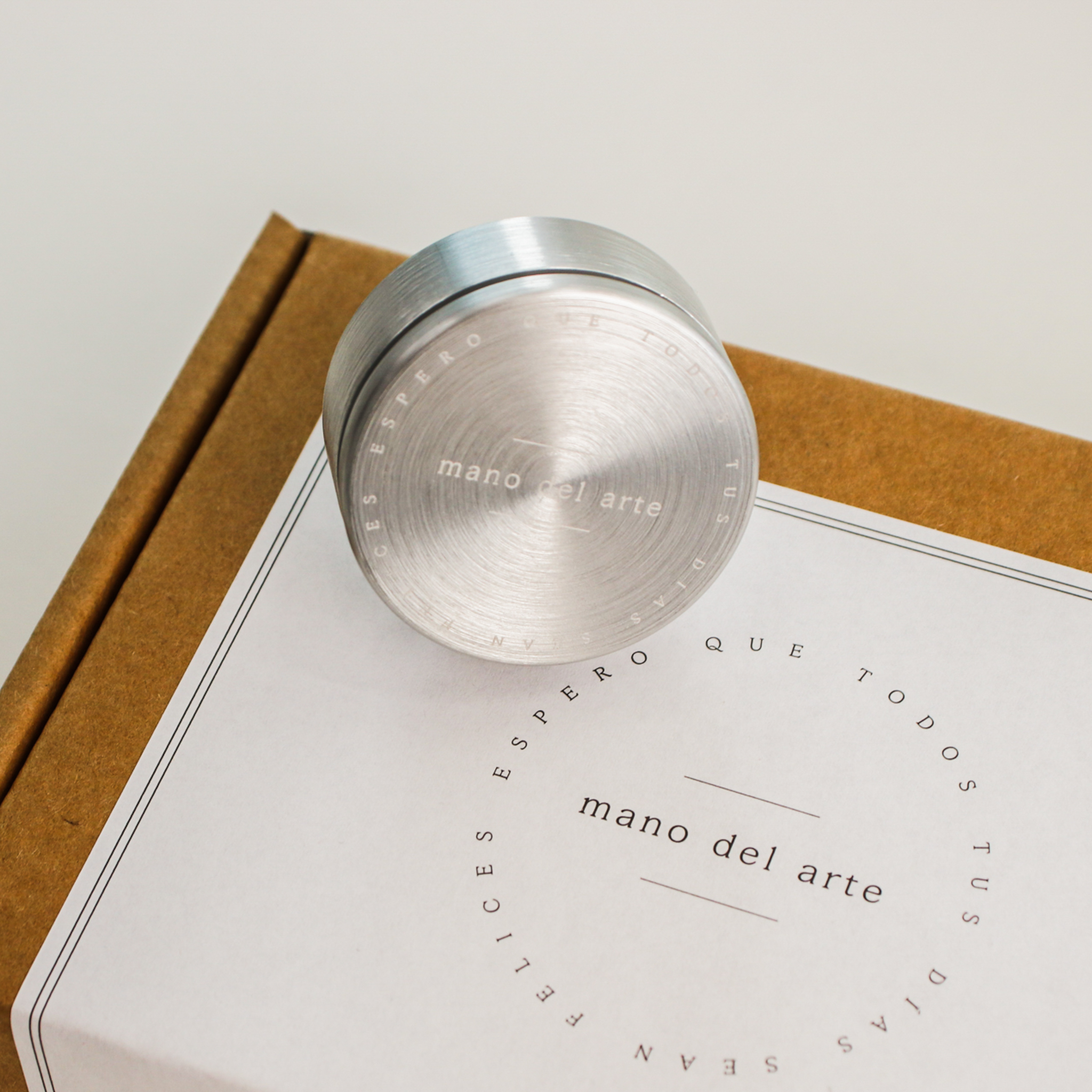 차량용 방향제 명품 송풍구 디퓨저 잉글리쉬페어프리지아, 5ml, 1개