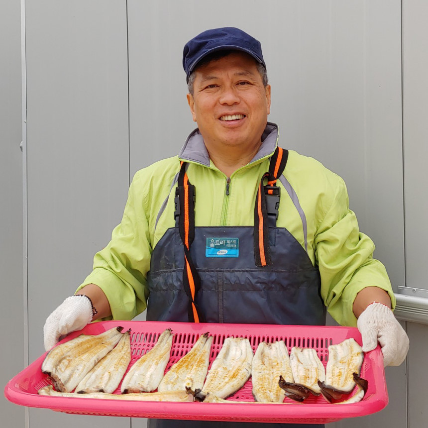 심명진 민물장어 1kg 국산 자포니카 캠핑음식 중량 손질 초벌 선택 식당 공급 선물포장 가능