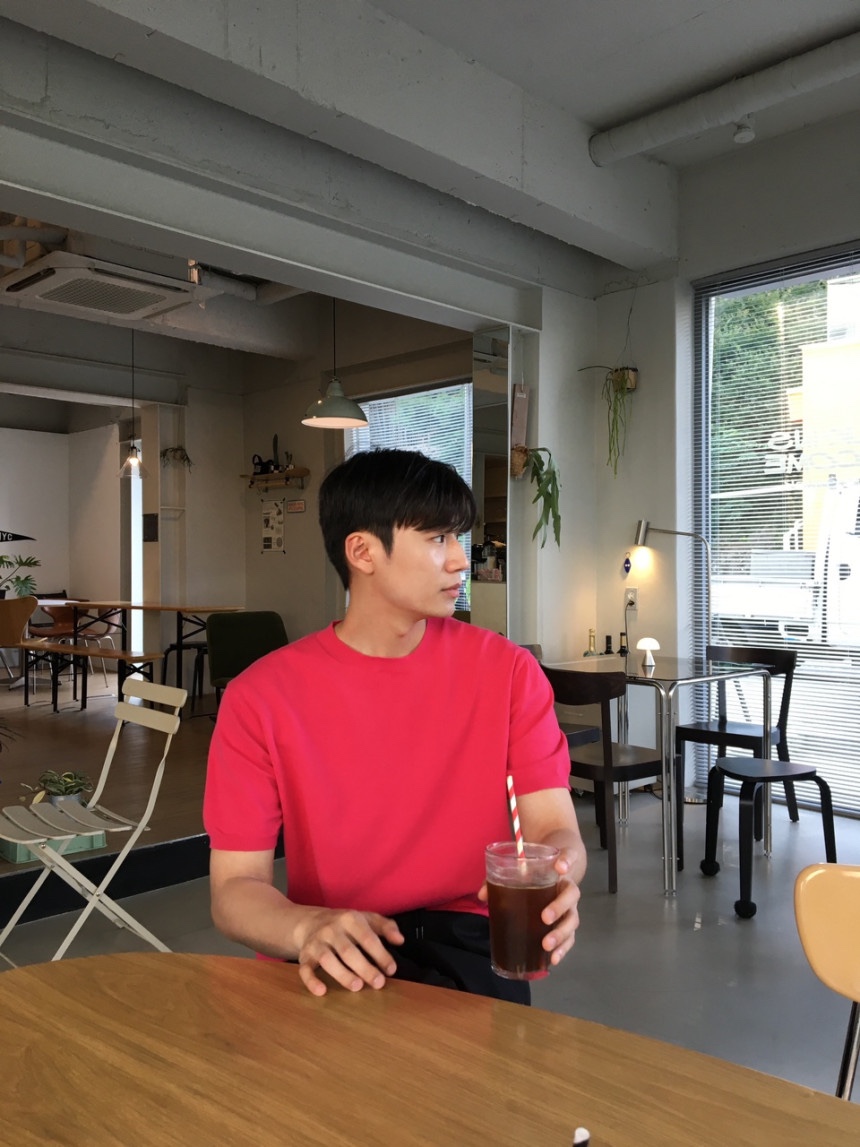 오션 블루 사선 골지 나시 린넨 라운드 니트 제주도 휴가룩 기획 커플 시밀러룩 상세 이미지 21